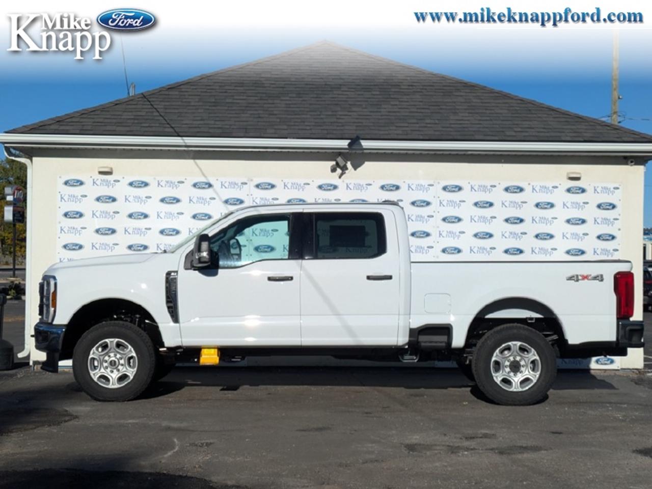 2027 Ford F-250 SUPER DUTY XLT Photo