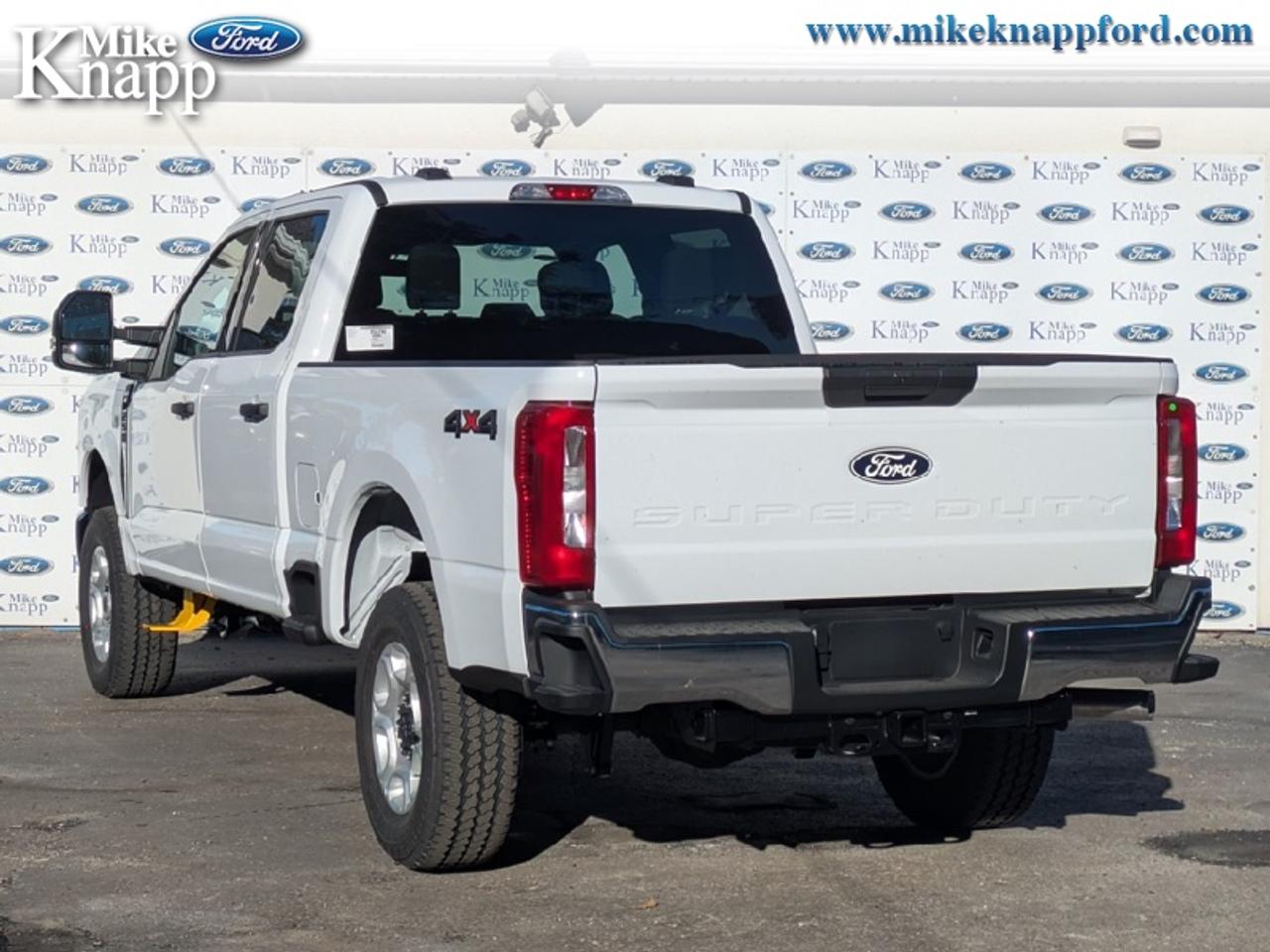 2027 Ford F-250 SUPER DUTY XLT Photo