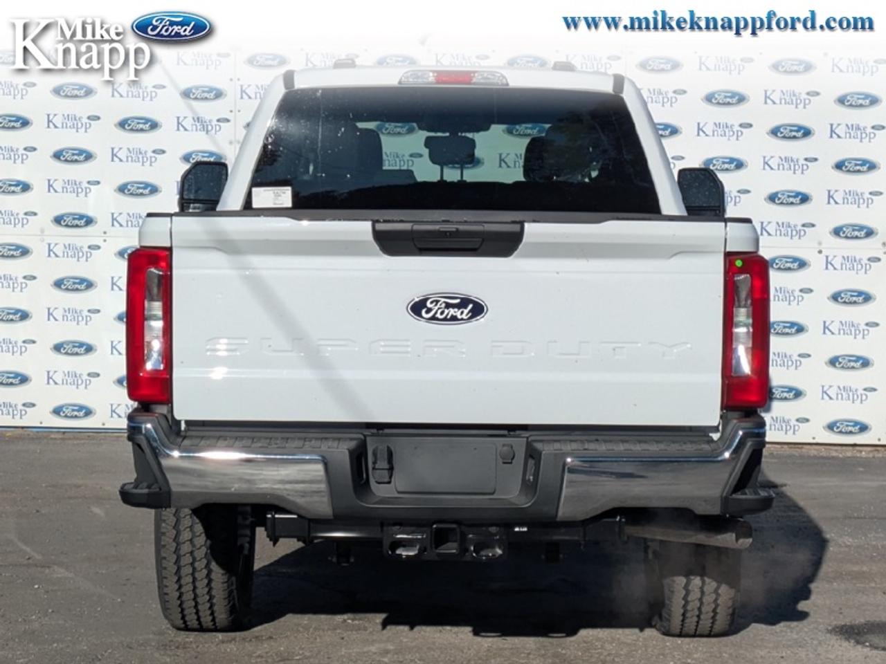 2027 Ford F-250 SUPER DUTY XLT Photo