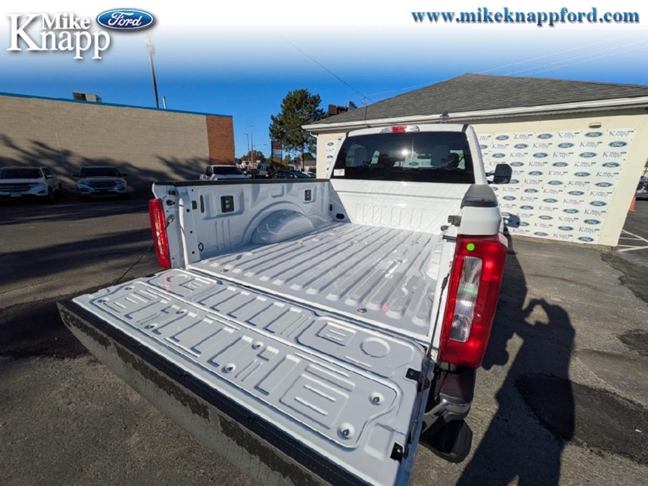2027 Ford F-250 SUPER DUTY XLT Photo4