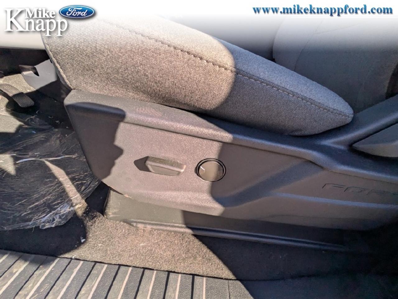 2027 Ford F-250 SUPER DUTY XLT Photo