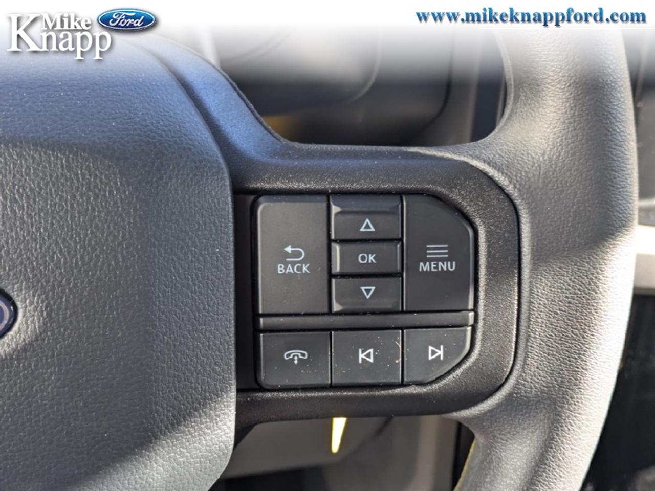 2027 Ford F-250 SUPER DUTY XLT Photo