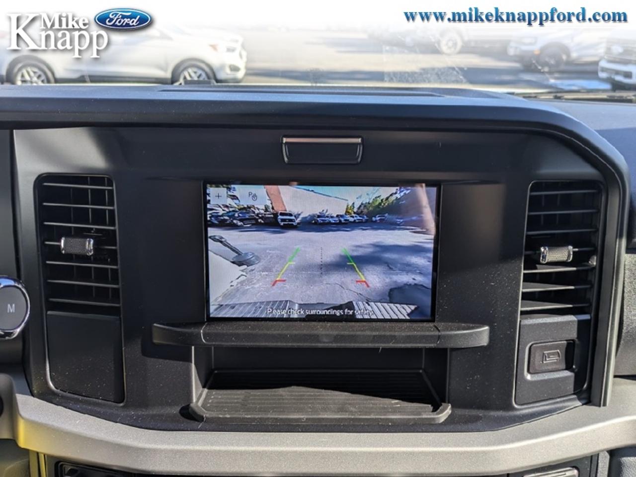 2027 Ford F-250 SUPER DUTY XLT Photo