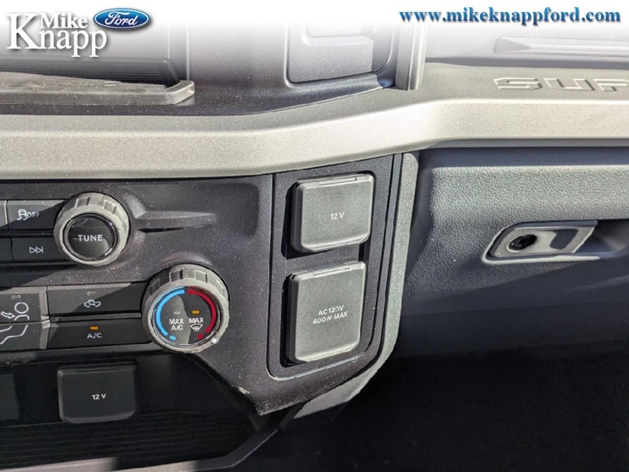 2027 Ford F-250 SUPER DUTY XLT Photo