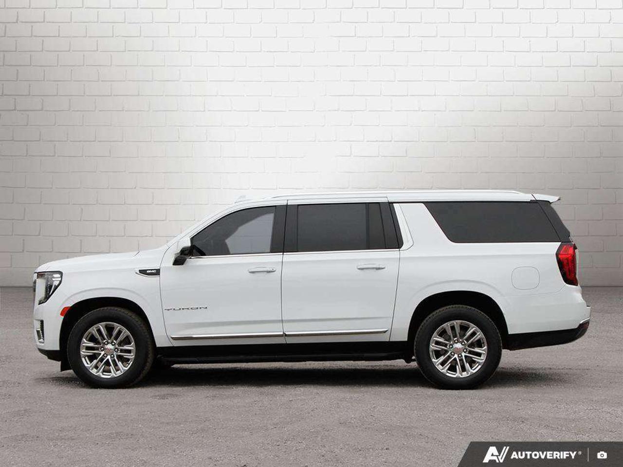 2023 GMC Yukon 5.3L V8, 4X4, ALLOYS, LEATHER, BOSE, SUNROOF, 1-OWNER, MACMASTER ORIGINAL, CERTIFIED PREOWNED! Photo1