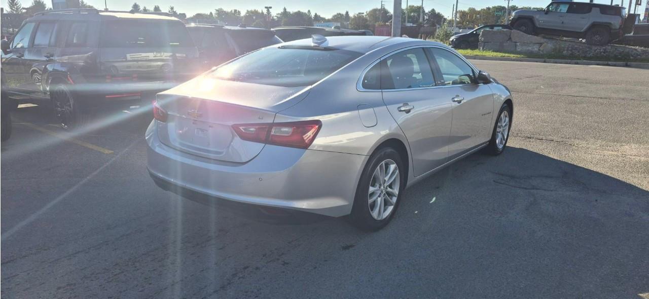 2017 Chevrolet Malibu LT w/1LT 4dr Sedan Photo