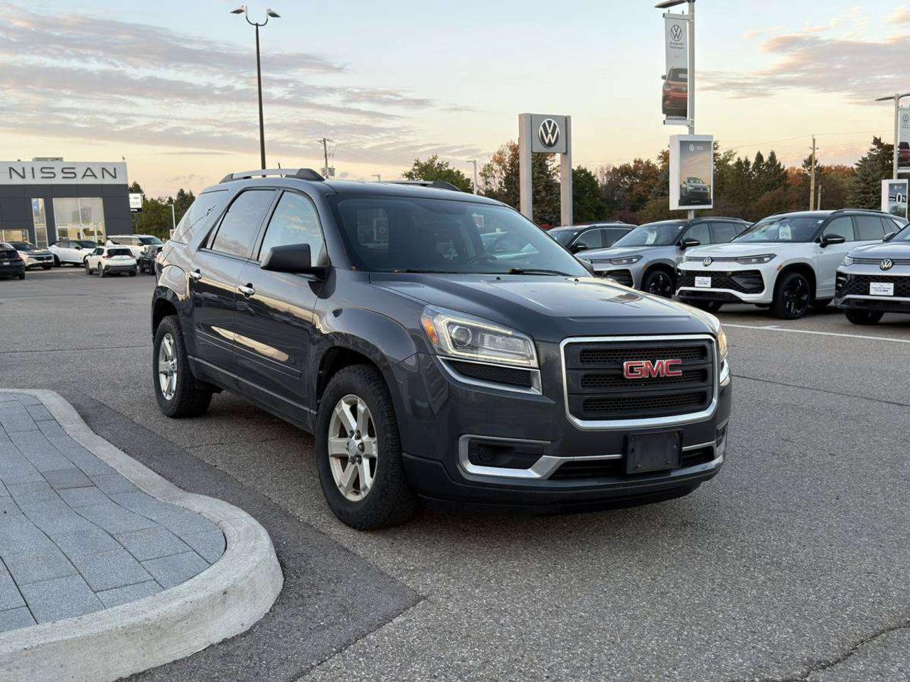 2014 GMC Acadia SLE2 Photo1