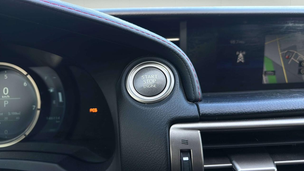 2015 Lexus IS 350 Photo