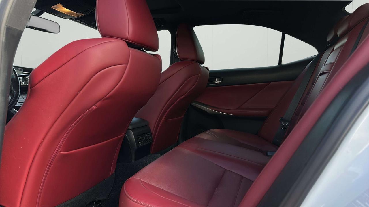 2015 Lexus IS 350 Photo