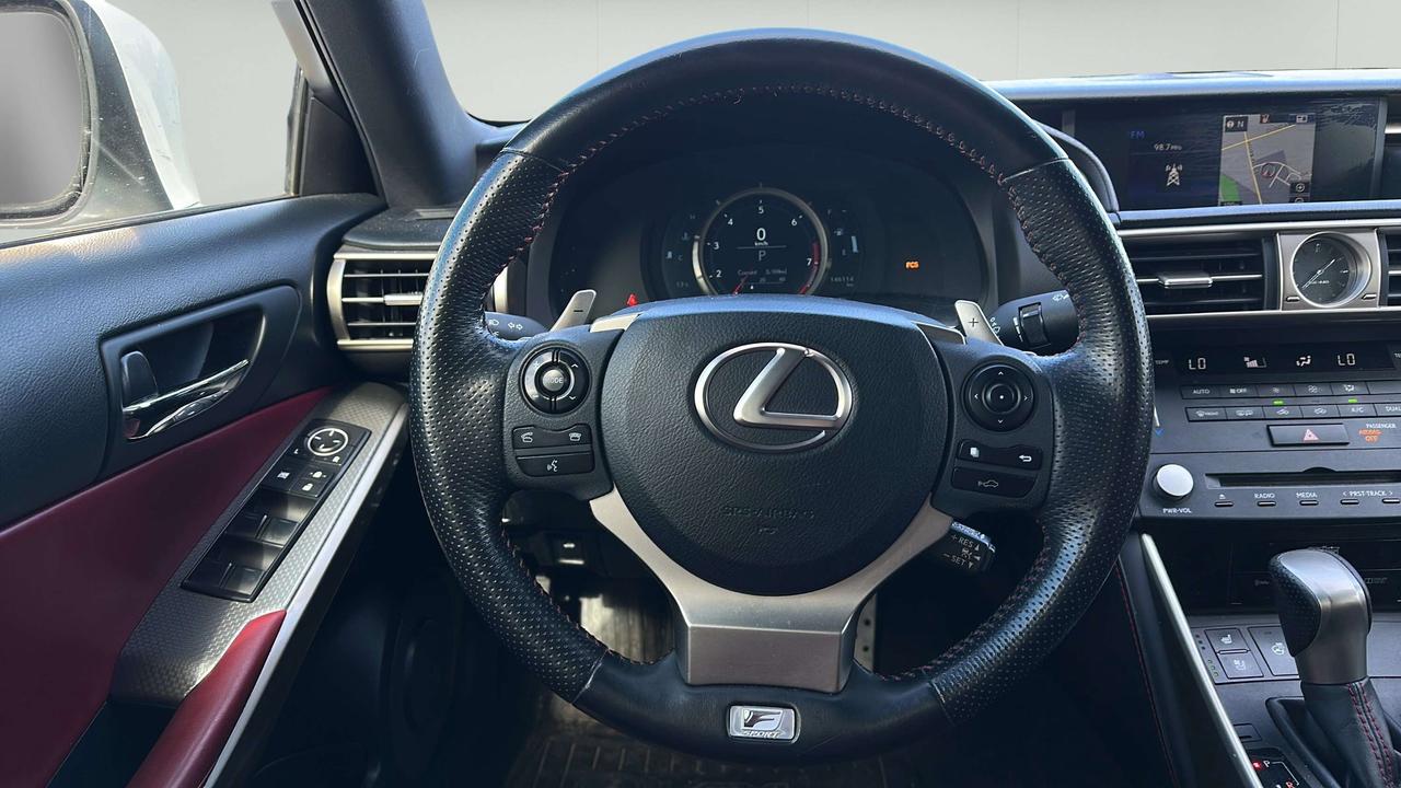 2015 Lexus IS 350 Photo