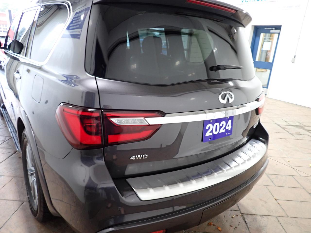 2024 Infiniti QX80 LUXE 4WD LEATHER NAVI SUNROOF 7 PASS Photo3