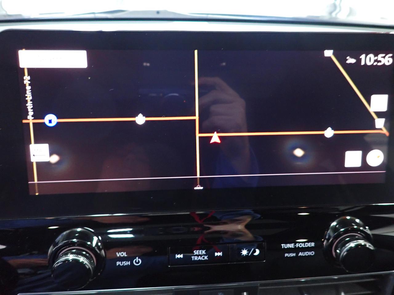 2024 Infiniti QX80 LUXE 4WD LEATHER NAVI SUNROOF 7 PASS Photo