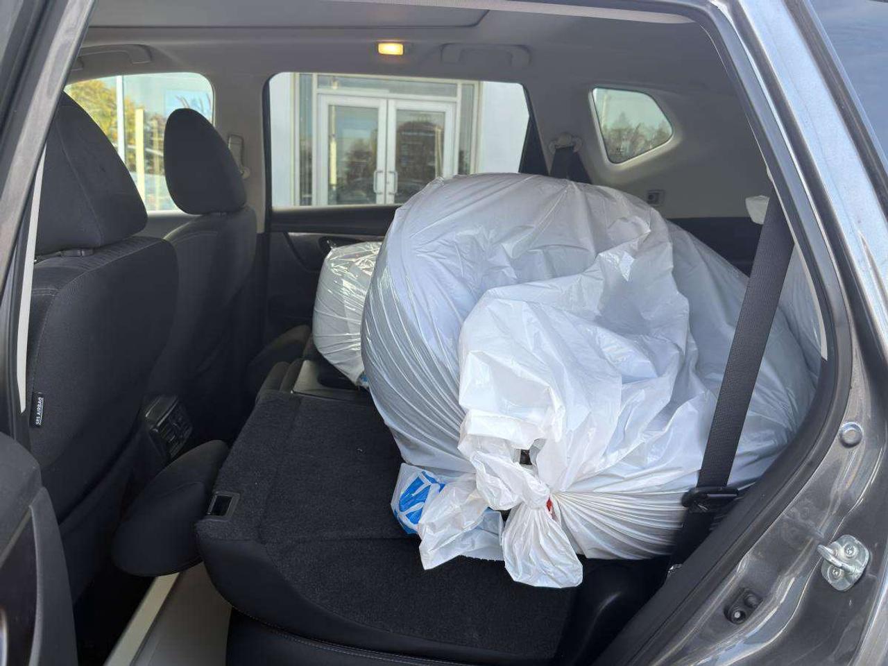 2019 Nissan Rogue ACCIDENT-FREE, HTD CLOTH, AWD, APPLE CARPLAY Photo