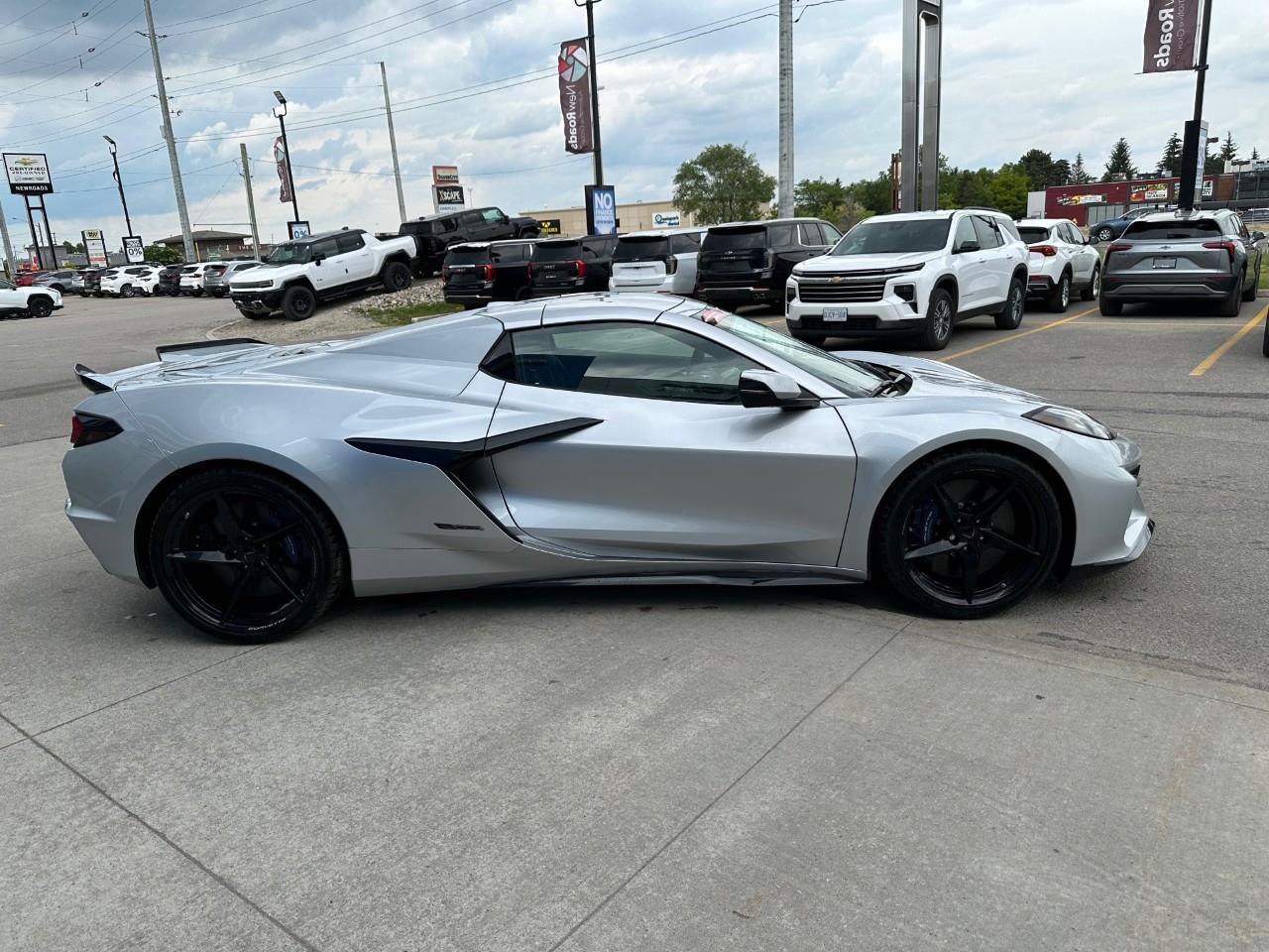 2026 Chevrolet Corvette E-Ray w/2LZ 2dr Convertible Photo3