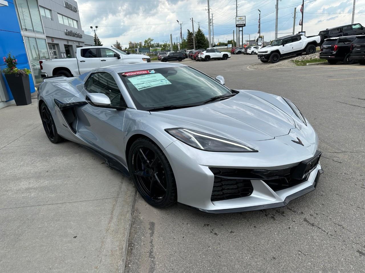 2026 Chevrolet Corvette E-Ray w/2LZ 2dr Convertible Photo2