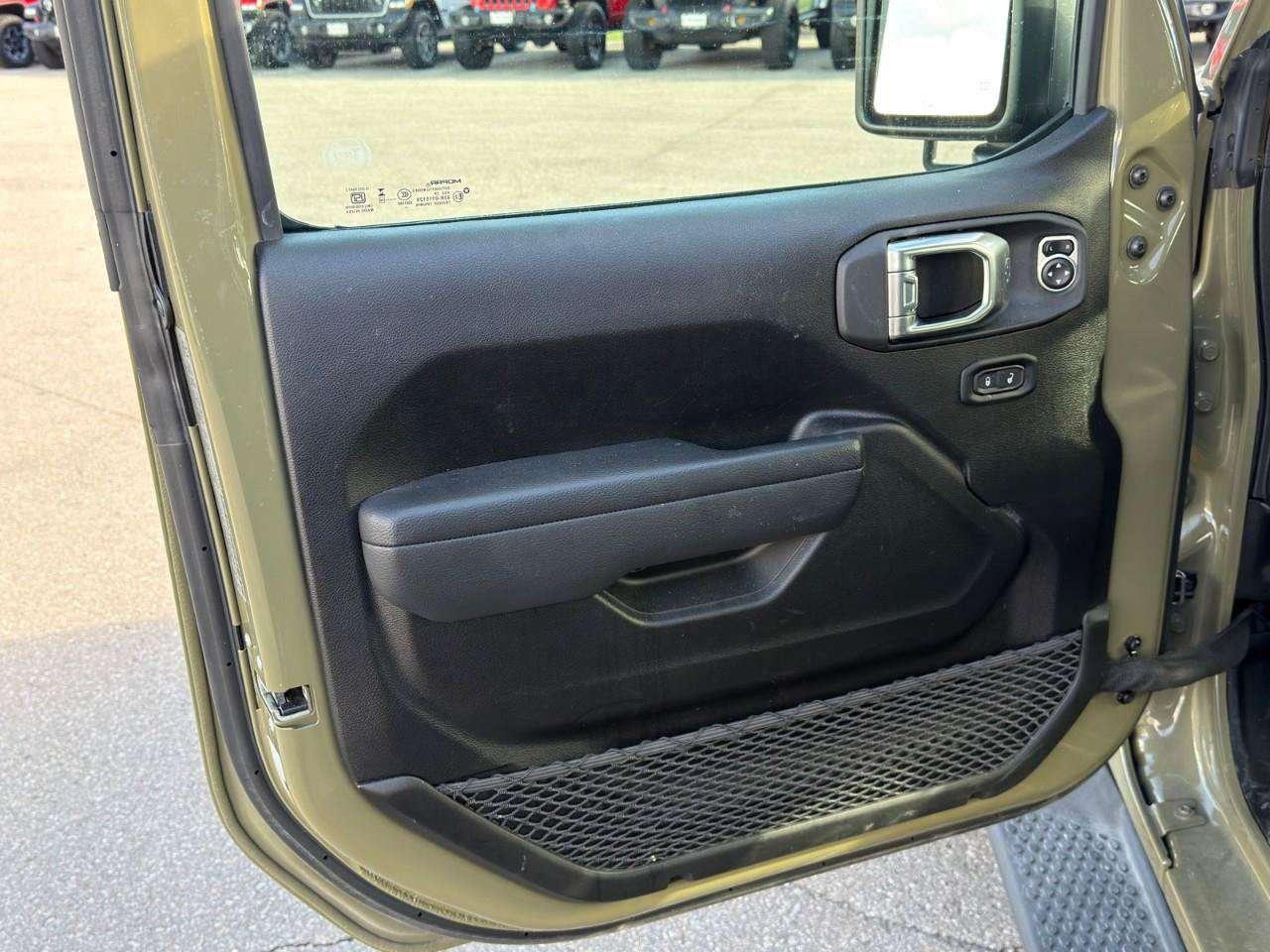 2026 Jeep Wrangler ACCIDENT FREE   HTD SEATS   MANUAL Photo
