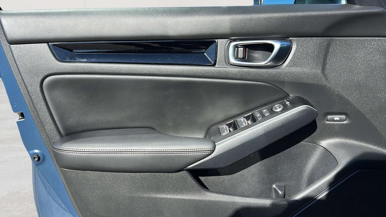 2025 Honda Civic Sport Touring Photo