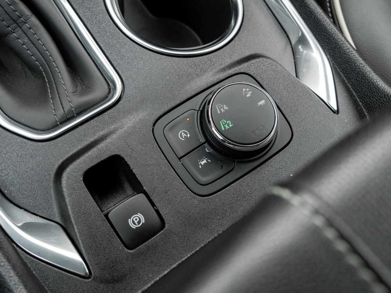 2023 Chevrolet Traverse Premier All-Wheel Drive Photo