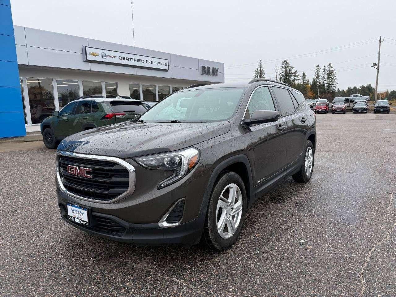 2019 GMC Terrain TRAILERING PKG. HEATED FRONT SEATS. LUGGAGE RACK. WINTER TIRES AND WHEELS. CERTIFIED. Photo0