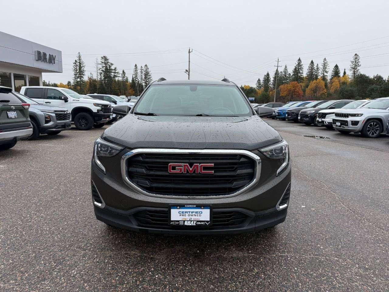 2019 GMC Terrain TRAILERING PKG. HEATED FRONT SEATS. LUGGAGE RACK. WINTER TIRES AND WHEELS. CERTIFIED. Photo