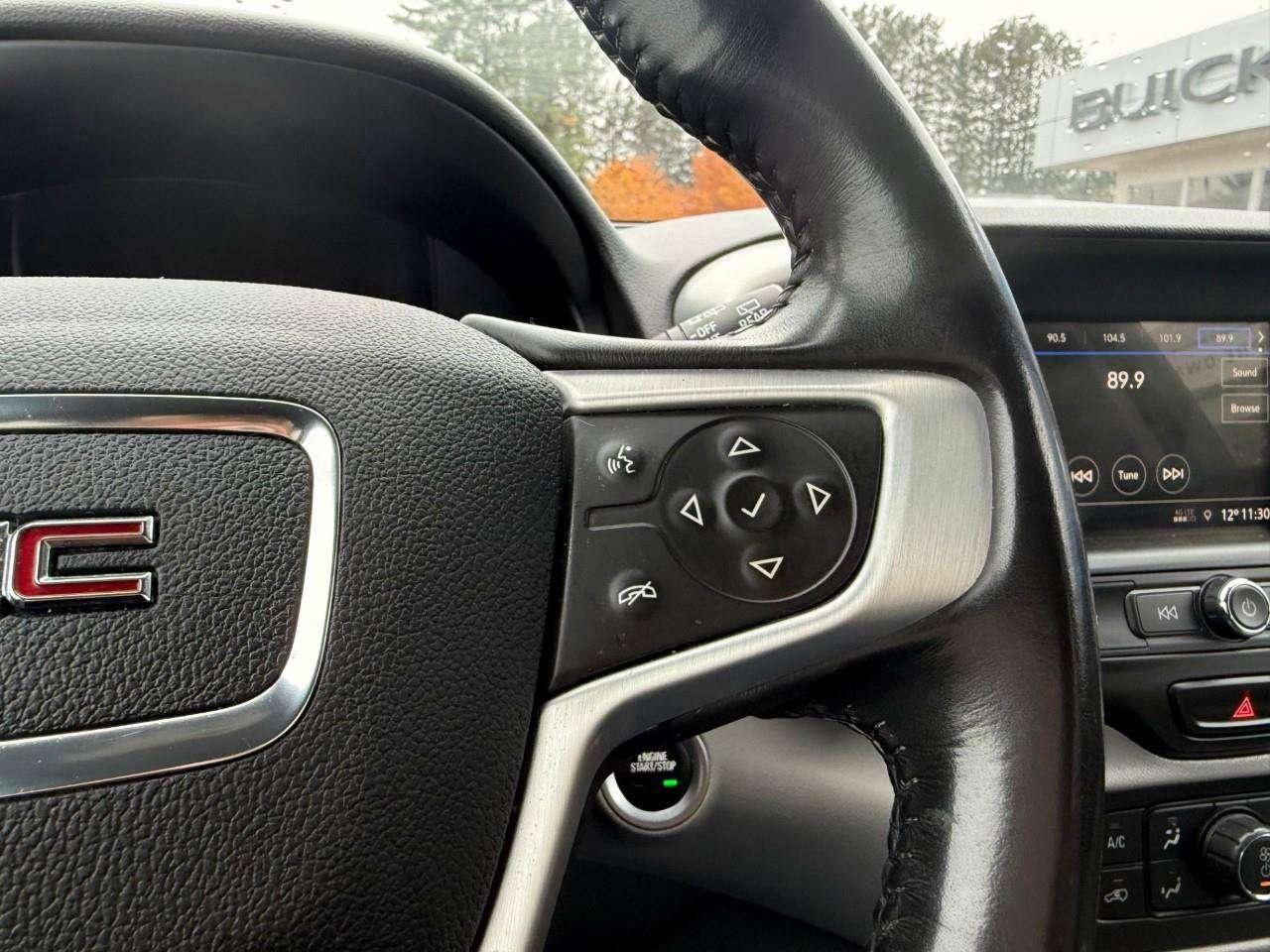 2019 GMC Terrain TRAILERING PKG. HEATED FRONT SEATS. LUGGAGE RACK. WINTER TIRES AND WHEELS. CERTIFIED. Photo