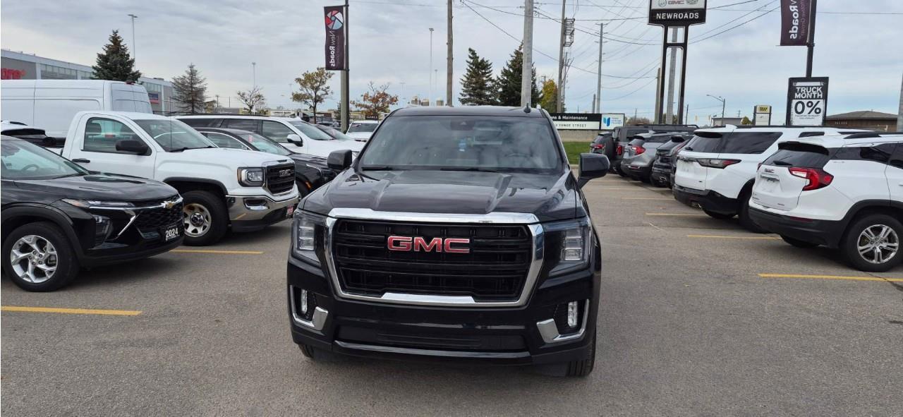 2023 GMC Yukon SLE 4X4 Photo5