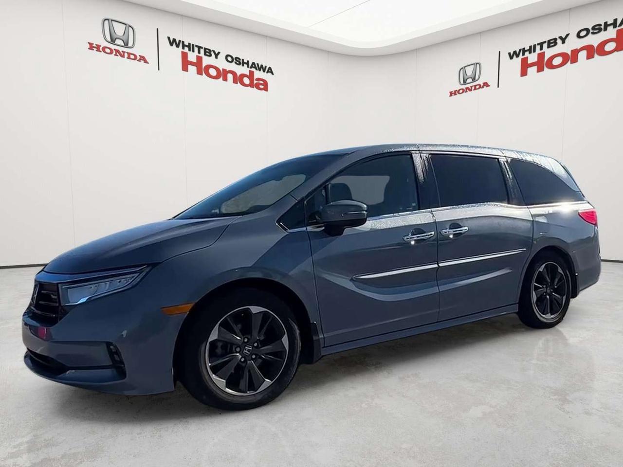 2023 Honda Odyssey Touring Photo5