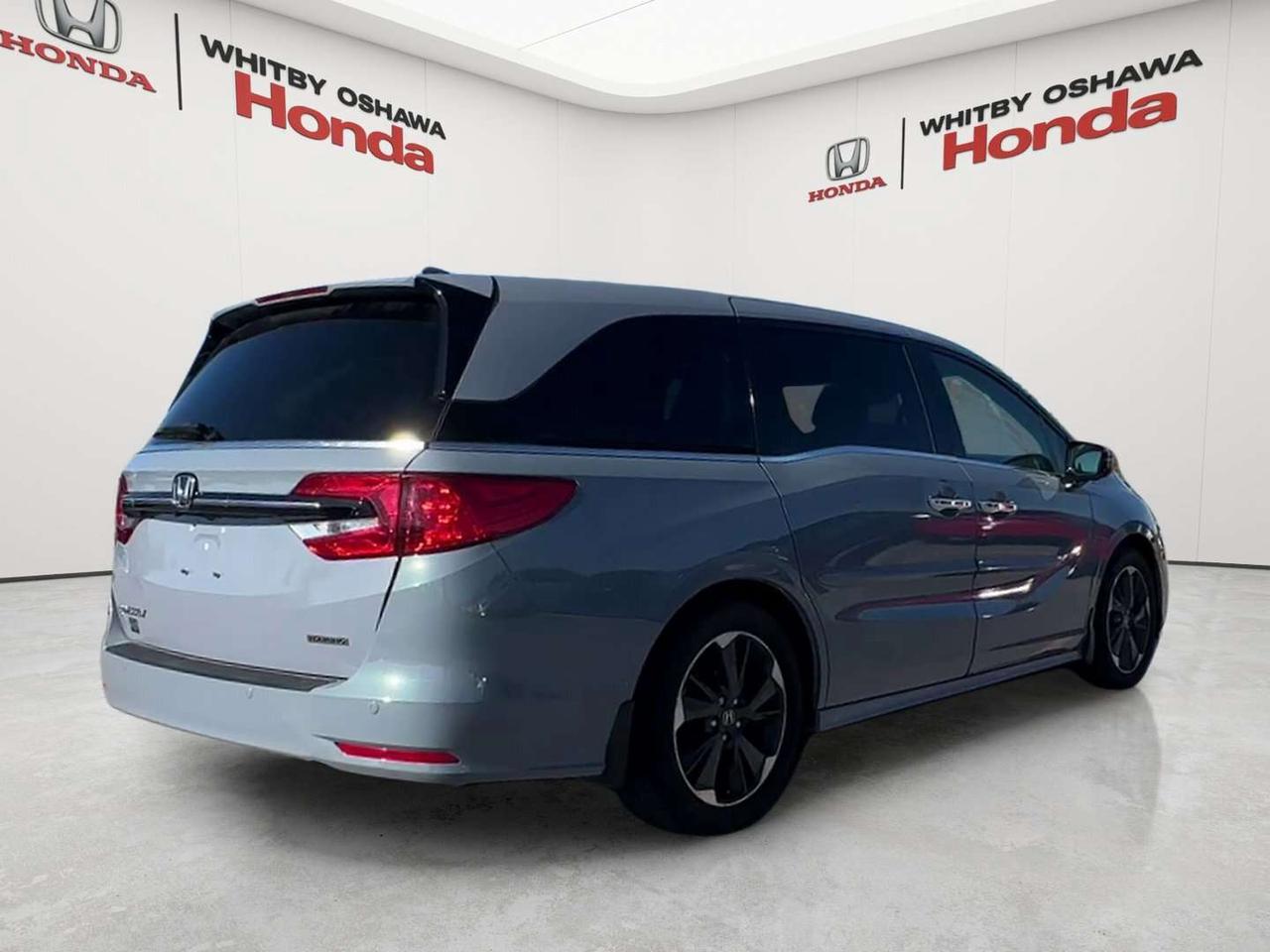 2023 Honda Odyssey Touring Photo