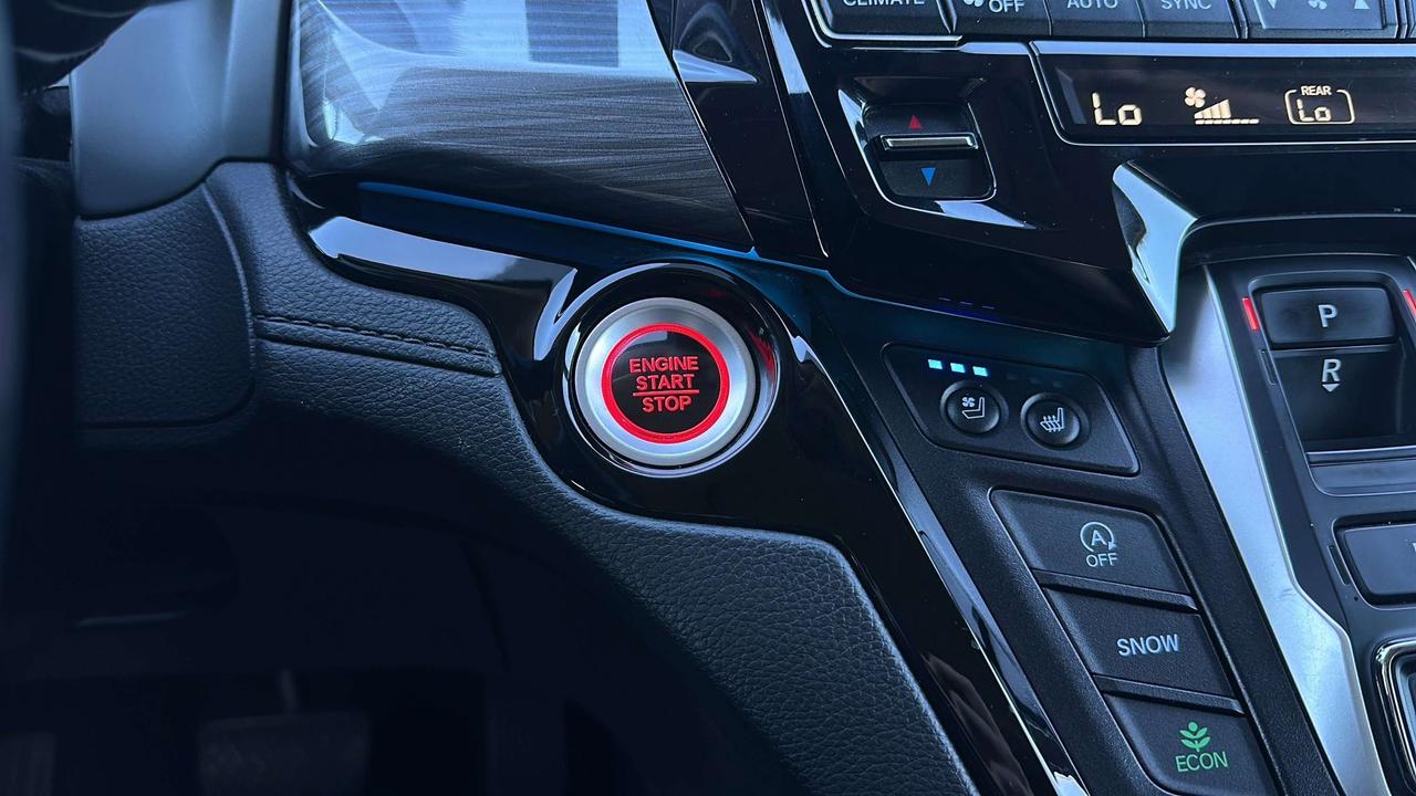 2023 Honda Odyssey Touring Photo