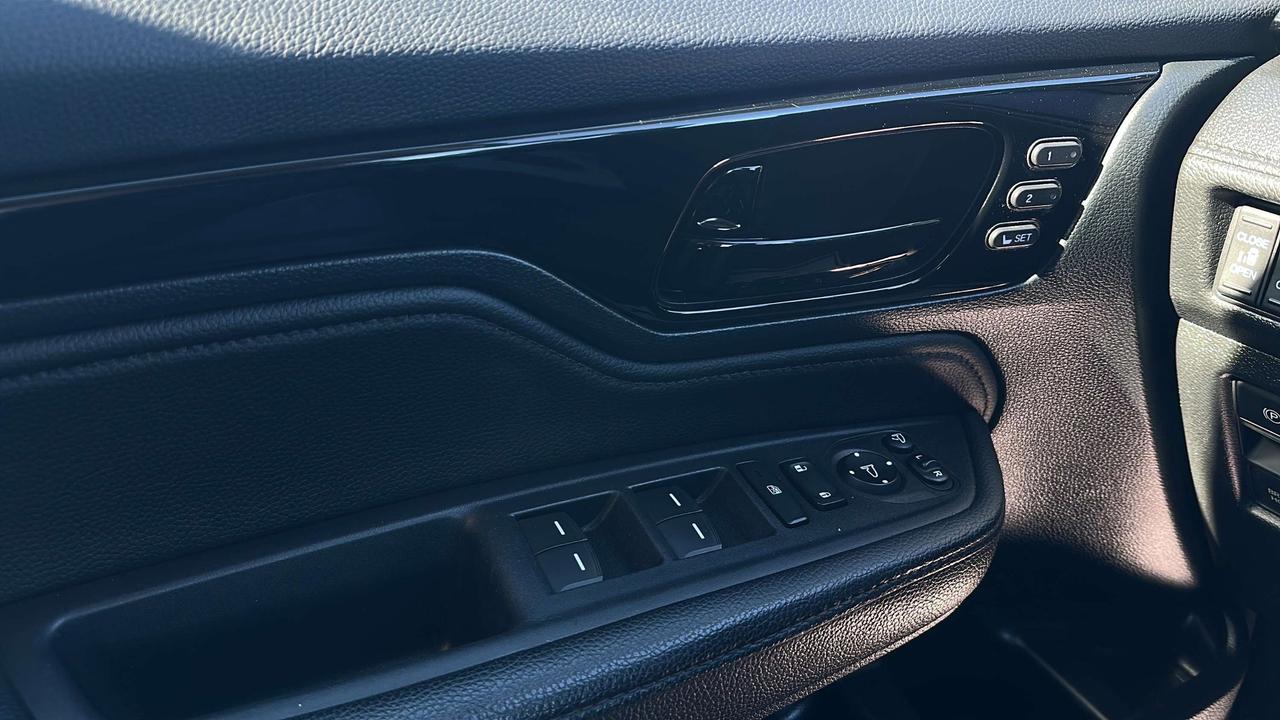2023 Honda Odyssey Touring Photo
