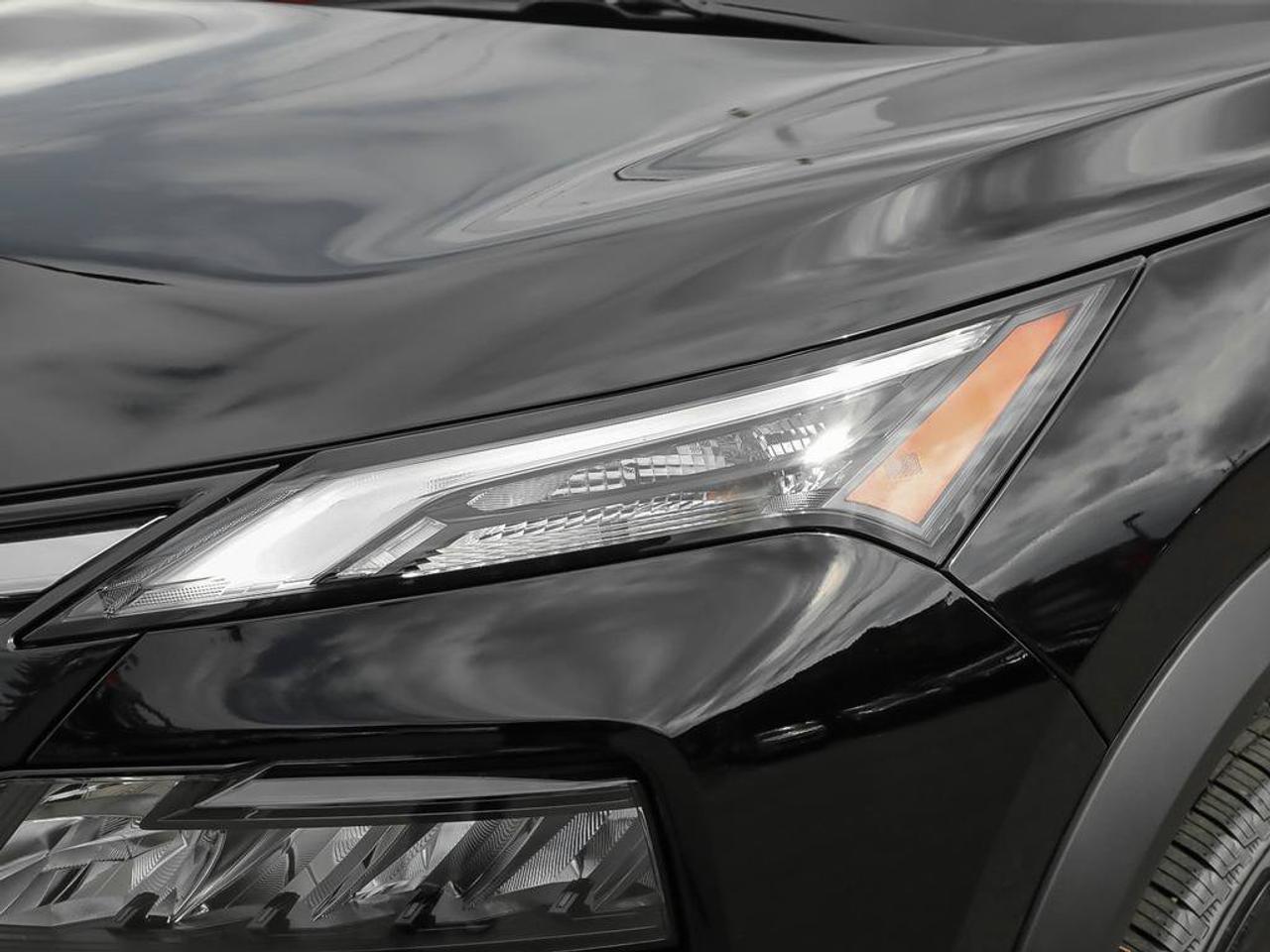 2026 Nissan Rogue SV MOONROOF Photo
