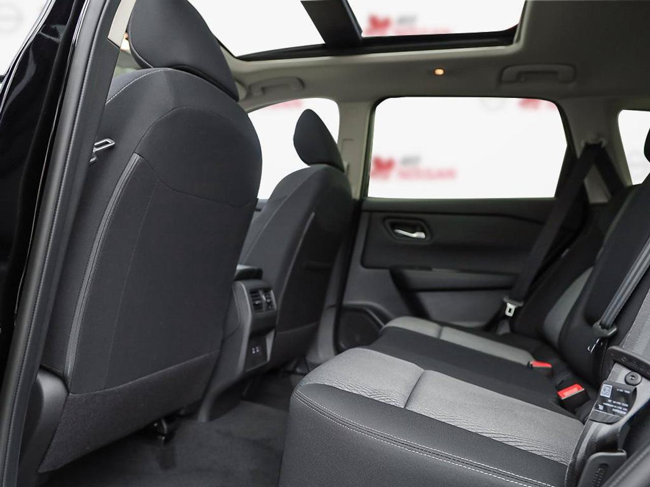 2026 Nissan Rogue SV MOONROOF Photo