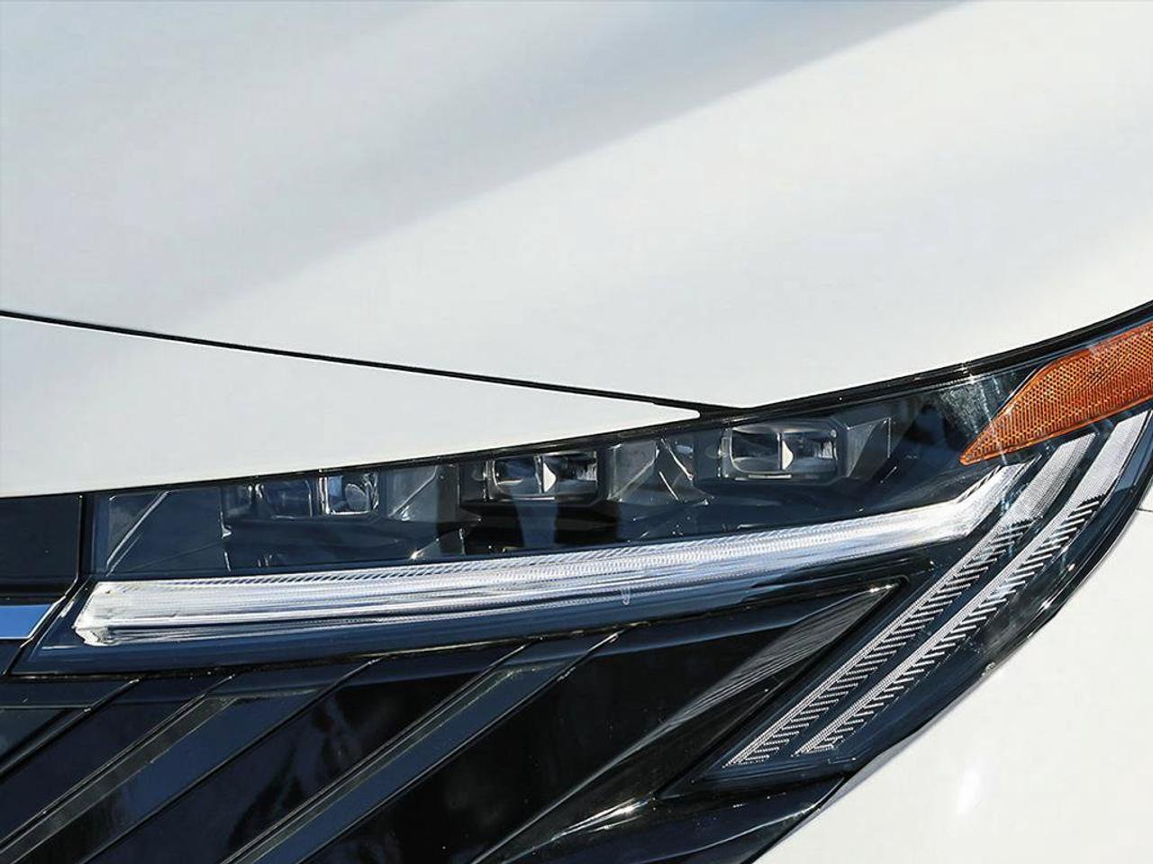 2026 Nissan Sentra SR Photo