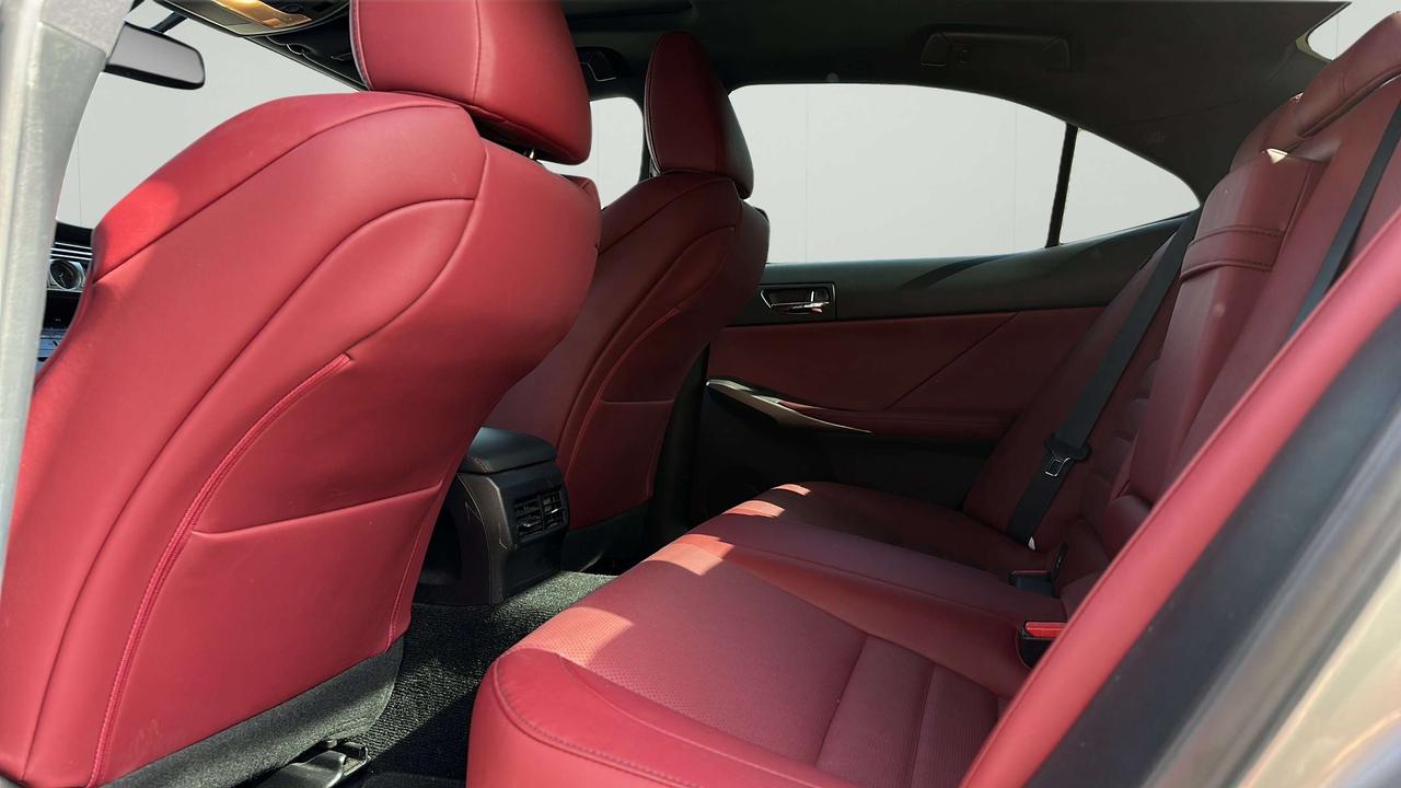 2016 Lexus IS 300 Photo