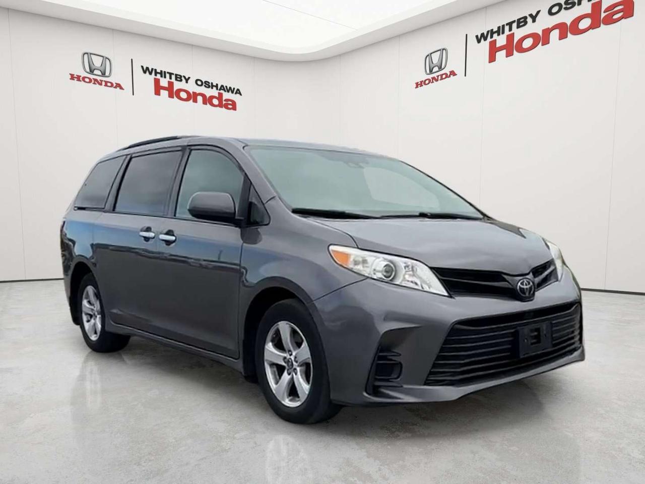 2019 Toyota Sienna BASE Photo