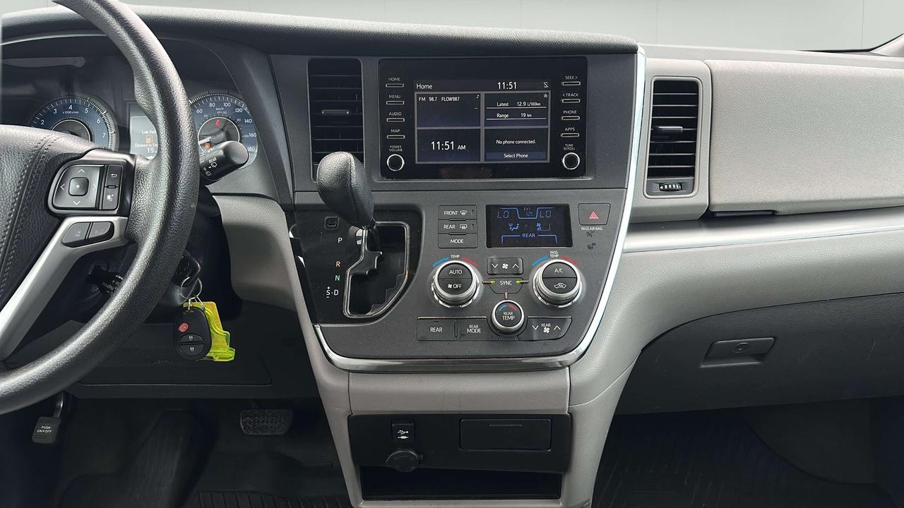 2019 Toyota Sienna BASE Photo
