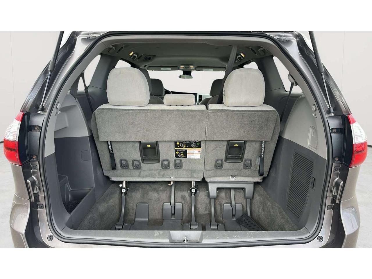 2019 Toyota Sienna BASE Photo
