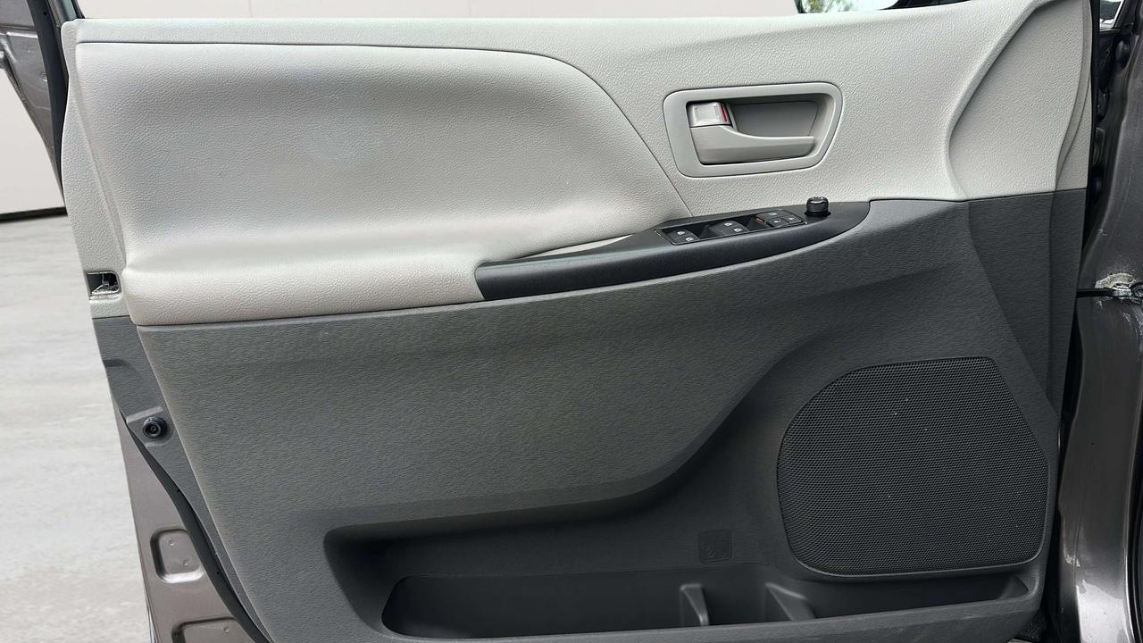 2019 Toyota Sienna BASE Photo