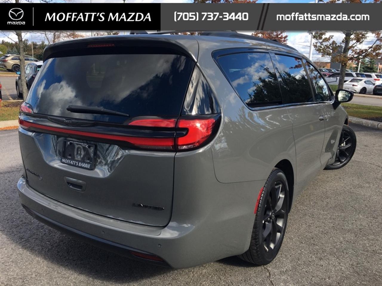 2025 Chrysler Pacifica Limited Photo