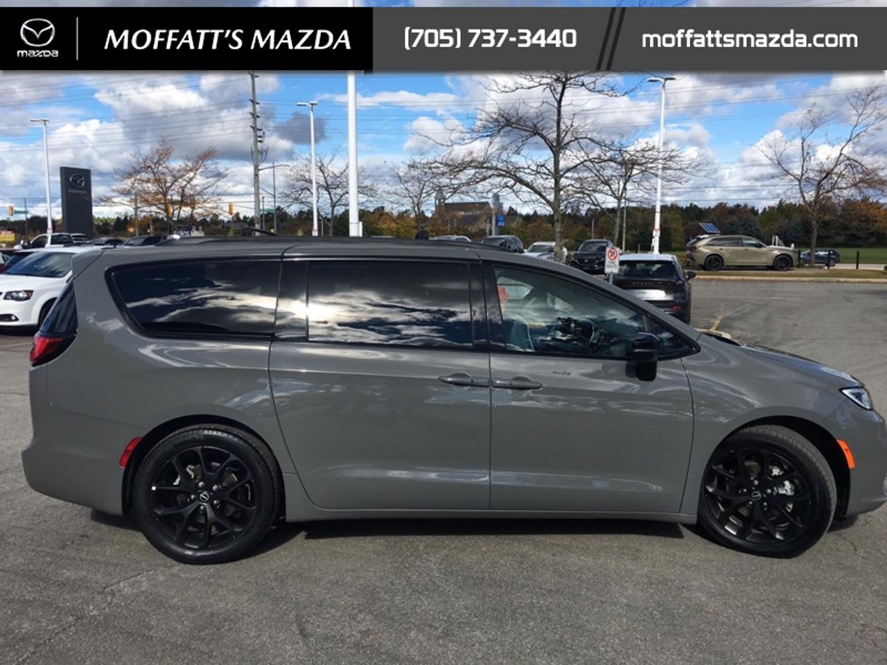 2025 Chrysler Pacifica Limited Photo