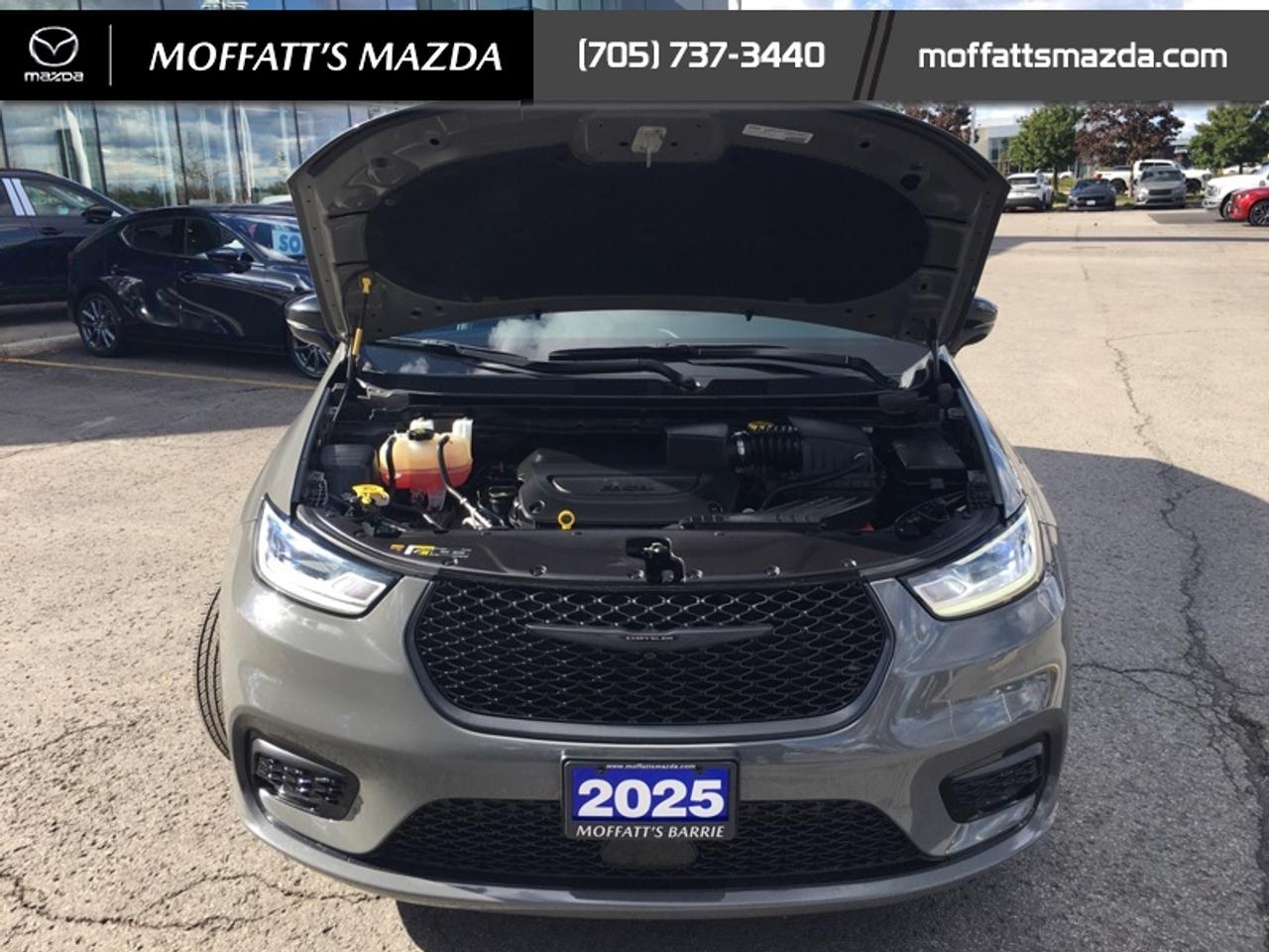 2025 Chrysler Pacifica Limited Photo