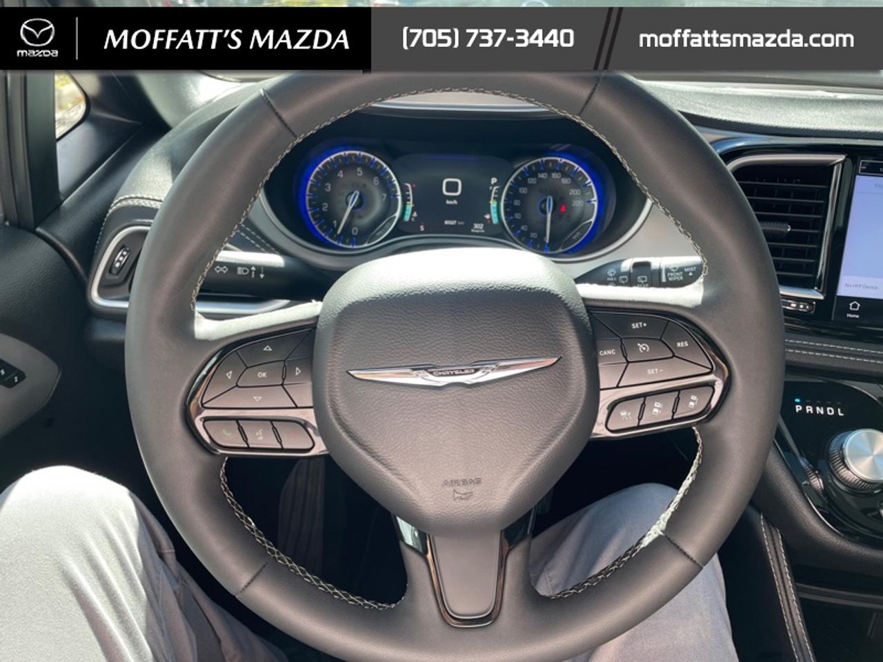 2025 Chrysler Pacifica Limited Photo