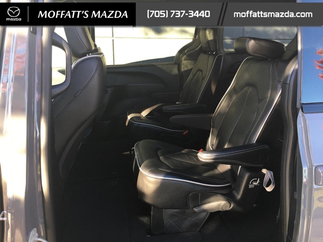 2025 Chrysler Pacifica Limited Photo