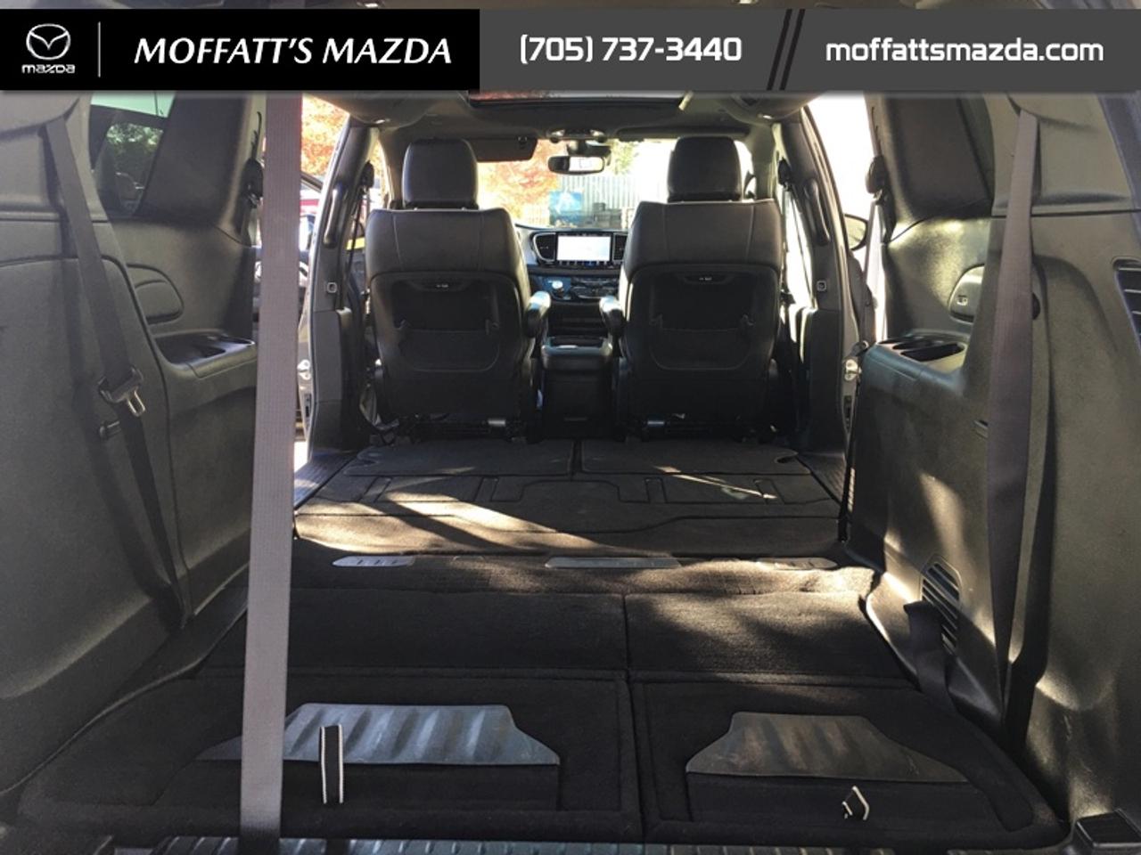 2025 Chrysler Pacifica Limited Photo