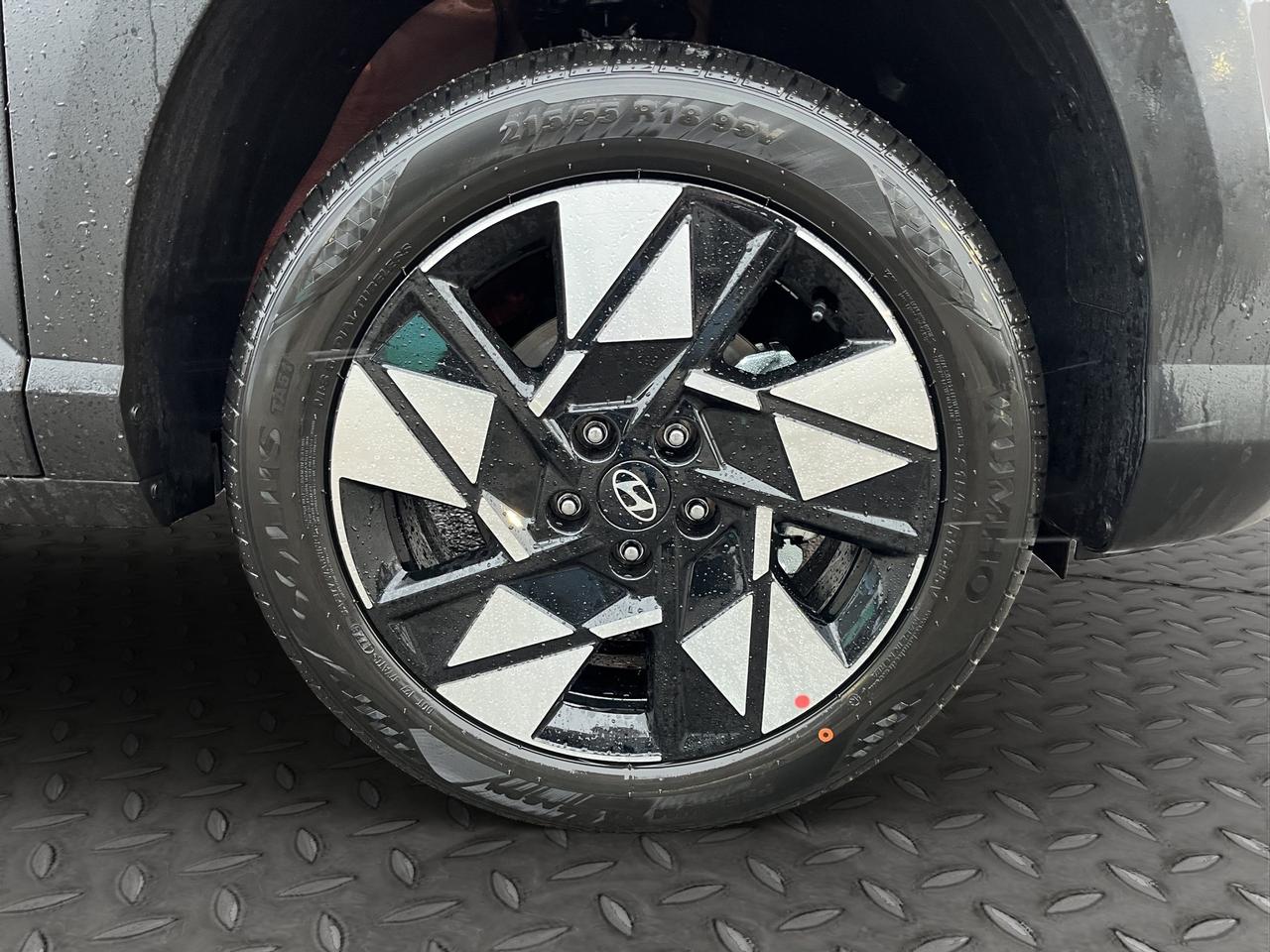 2027 Hyundai KONA Preferred Photo1