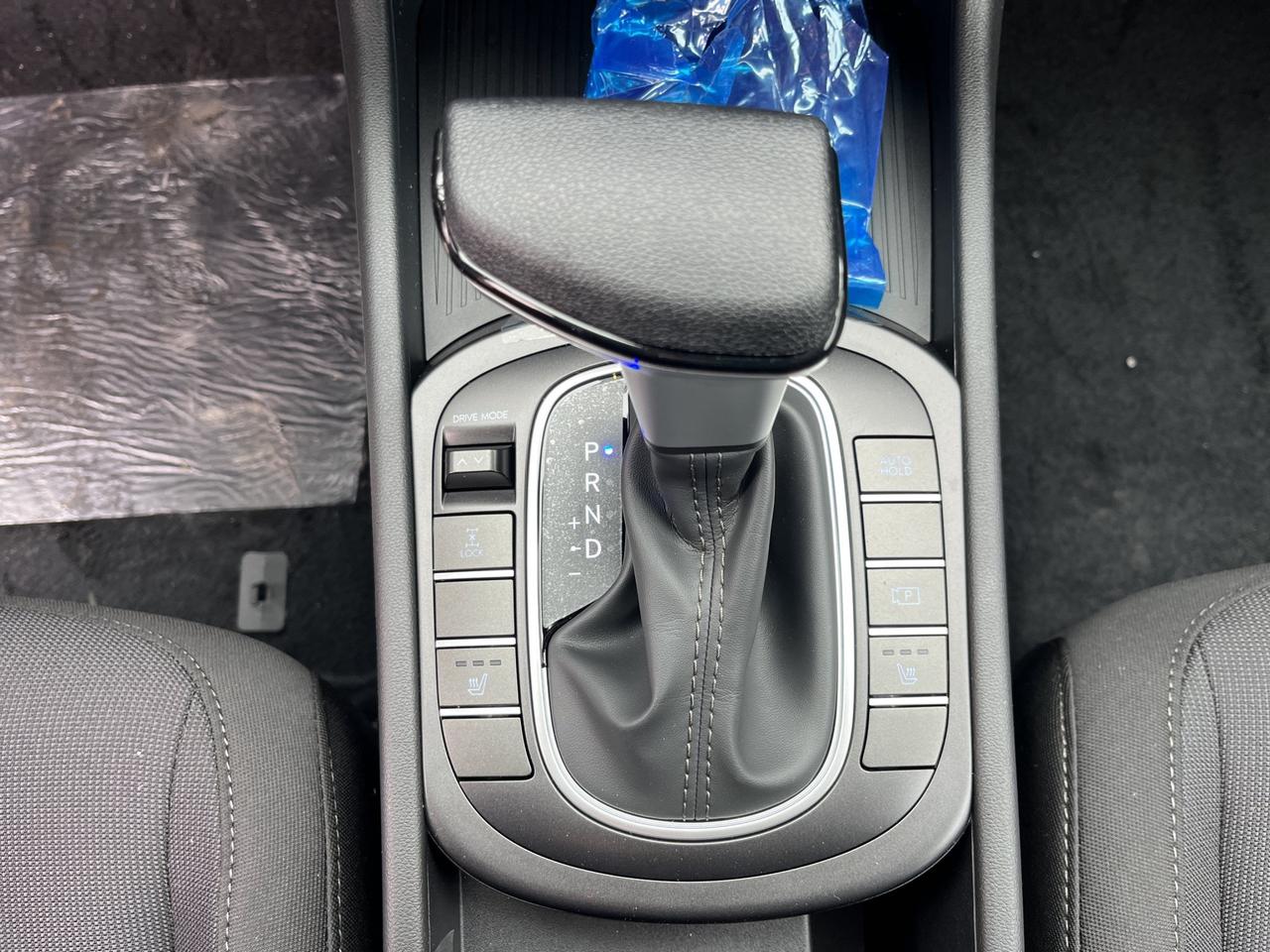 2027 Hyundai KONA Essential Photo