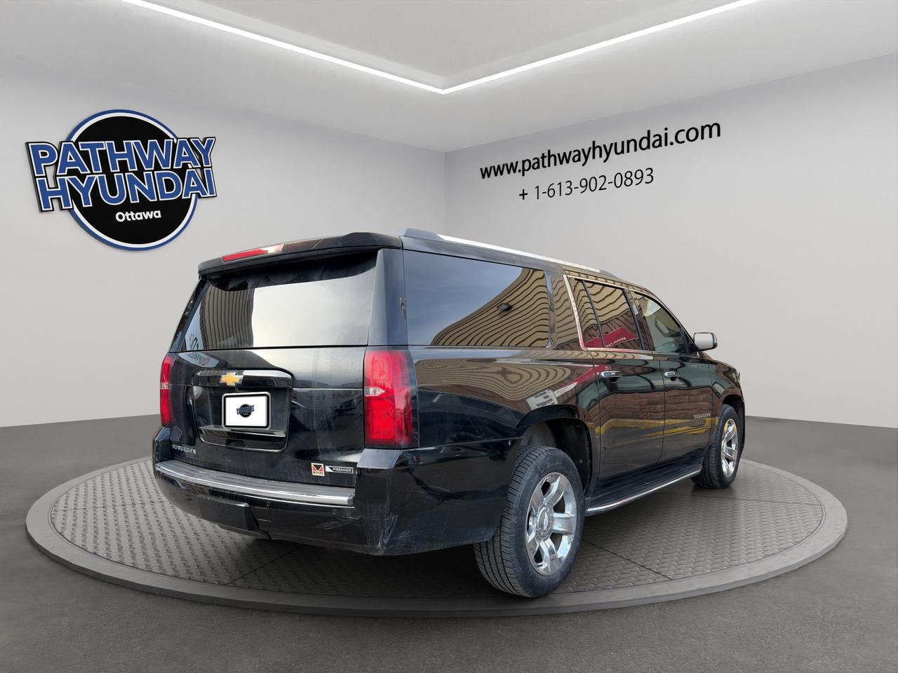 2017 Chevrolet Suburban Premier | Front Collison Warning | Adaptive Cruise Control | Lane Keep Assist | Blind Spot Monitor | Photo