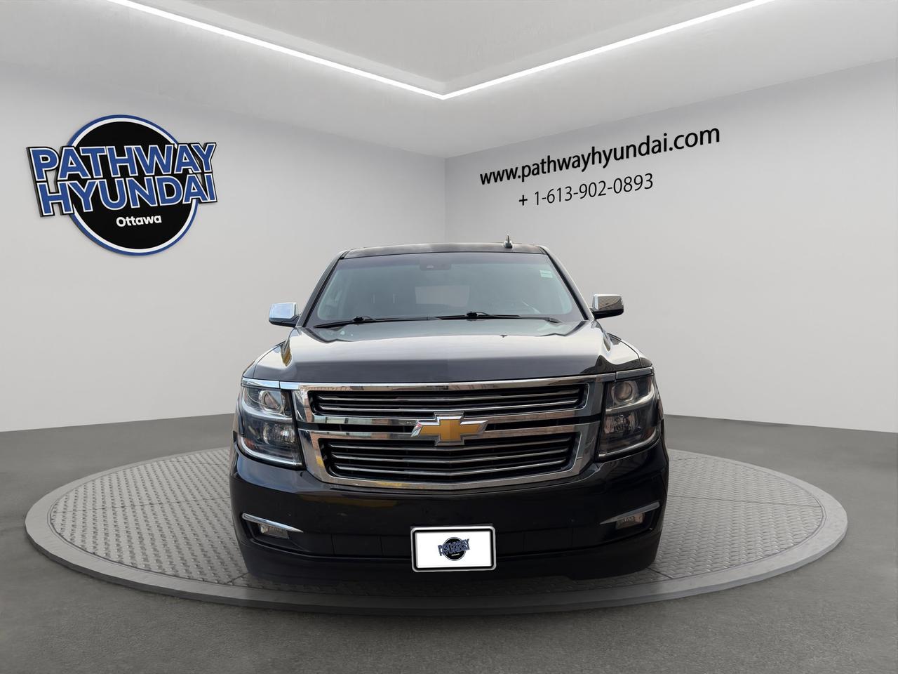 2017 Chevrolet Suburban Premier | Front Collison Warning | Adaptive Cruise Control | Lane Keep Assist | Blind Spot Monitor | Photo
