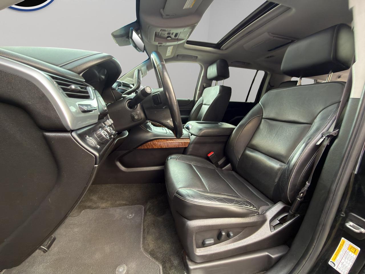 2017 Chevrolet Suburban Premier | Front Collison Warning | Adaptive Cruise Control | Lane Keep Assist | Blind Spot Monitor | Photo