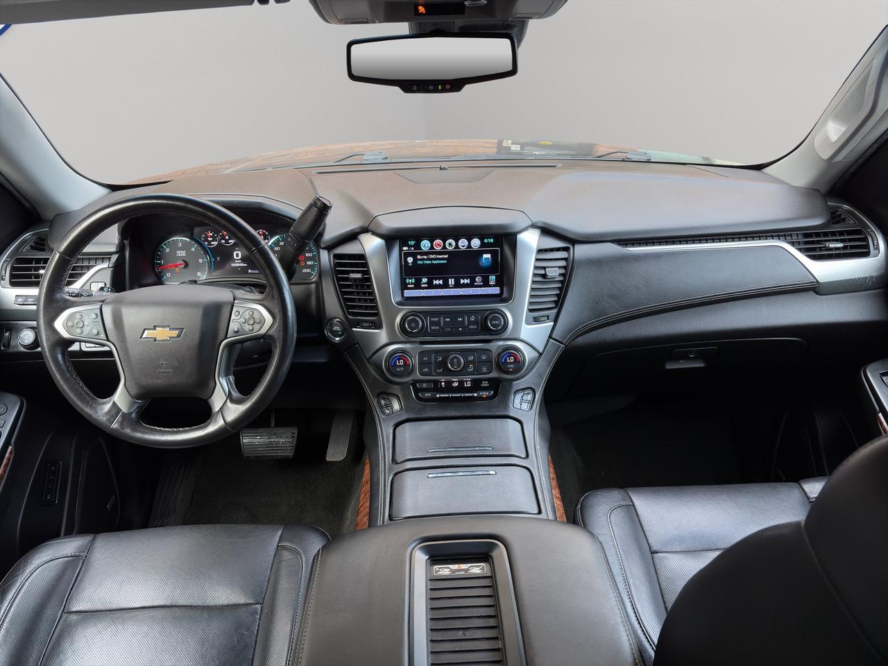 2017 Chevrolet Suburban Premier | Front Collison Warning | Adaptive Cruise Control | Lane Keep Assist | Blind Spot Monitor | Photo